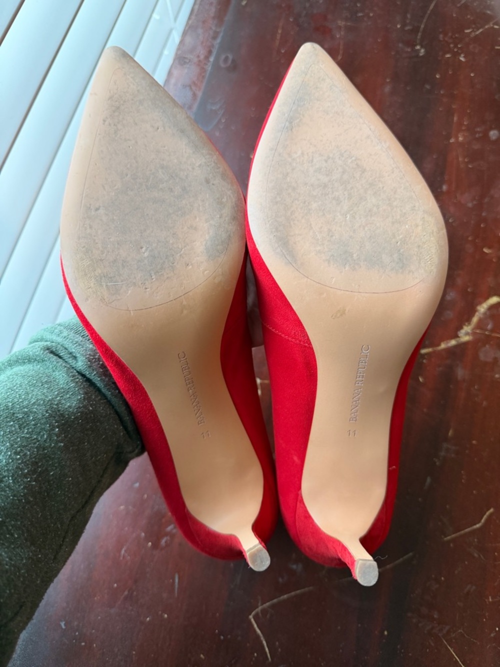 Like New Banana Republic Pointed Toe High Heels in Red and Nude - Picture 6 of 13